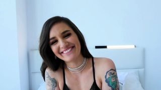 Tattooed Beauty Luna Lovely Receives A Dripping Creampie In